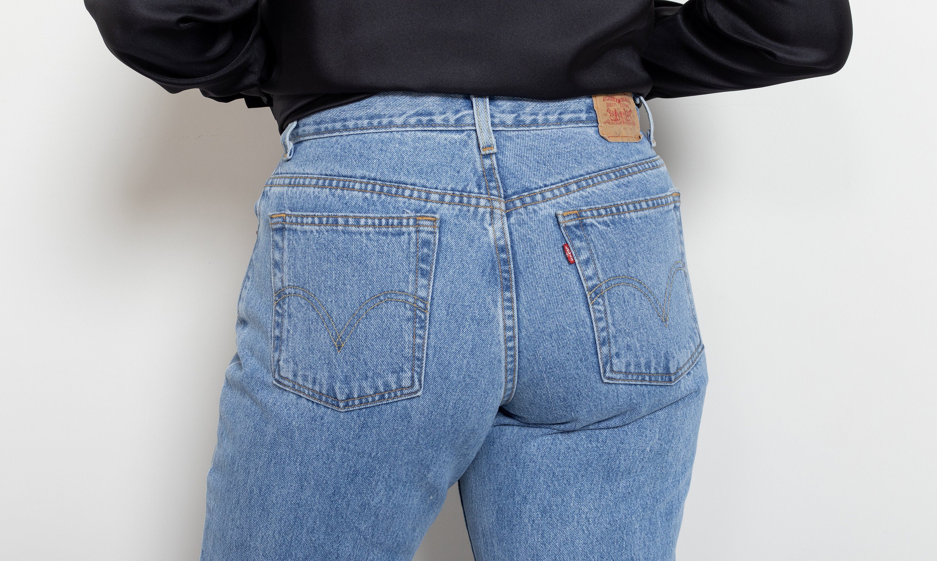 Levis 550 high waisted jeans best sale